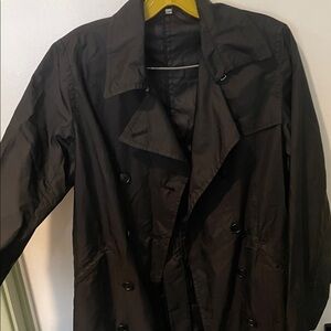 Lightweight raincoat